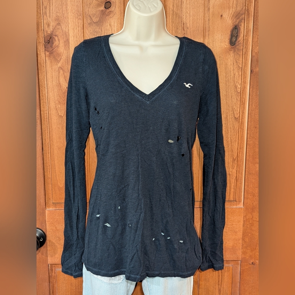 Hollister Distressed Navy  Long Sleeve Tee‎